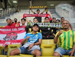 Batalyon D Satbrimob PMJ dan Supporter Bola di Kabupaten Bekasi Doa Bersama Untuk Korban Kanjuruhan